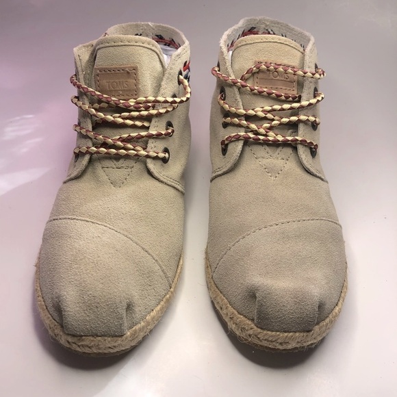 Toms Women’s Sand Desert Tribal Embroidered Suede Chukka Boots Size 6 - Picture 11 of 12